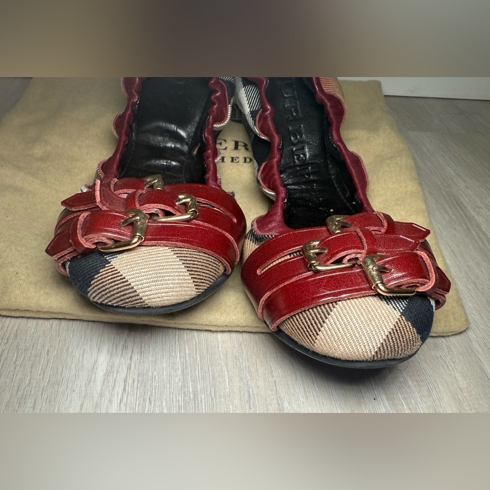 Burberry Bridle Housecheck Plaid Falcony Ballet Flat Sz 35 US 5 Triple Buckle - Picture 5 of 14